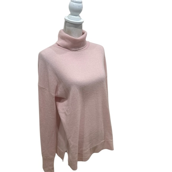 Nordstrom Soft Pink Turtleneck 100% cashmere Sweater ribbed hems size medium - Picture 2 of 9